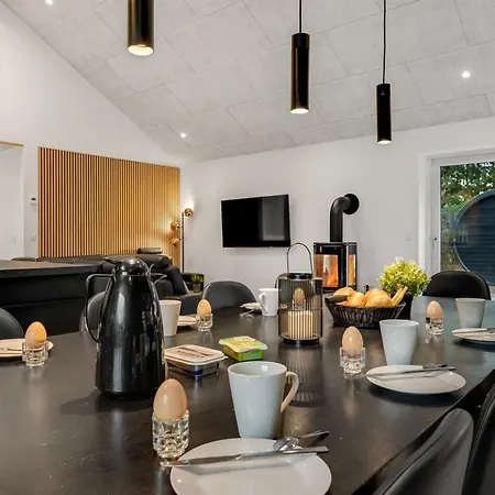 Holiday home Locan - 1-2km From The Sea By Interhome